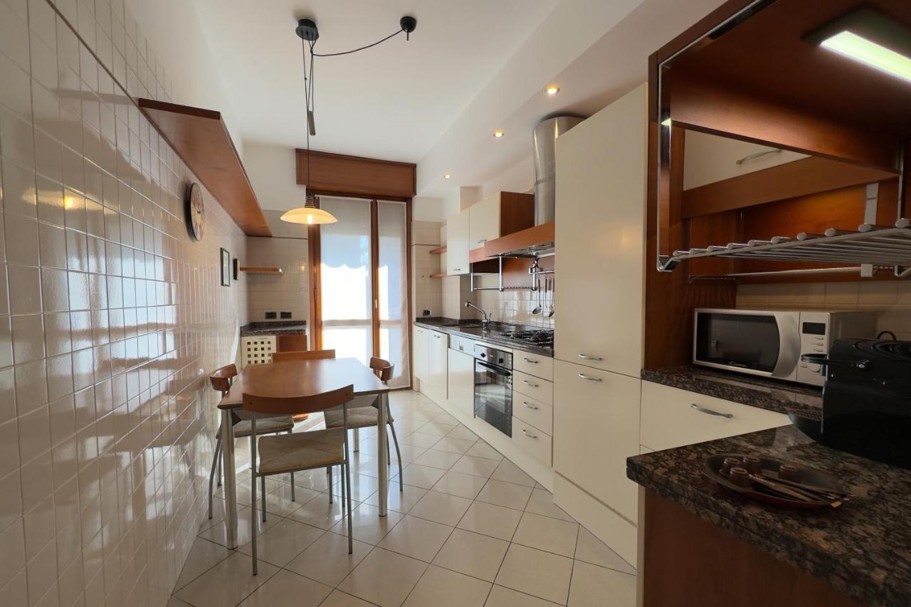 Emeraldway - Bellissimo Appartamento In Zona Sempione-Tre Torri Milan Exterior photo