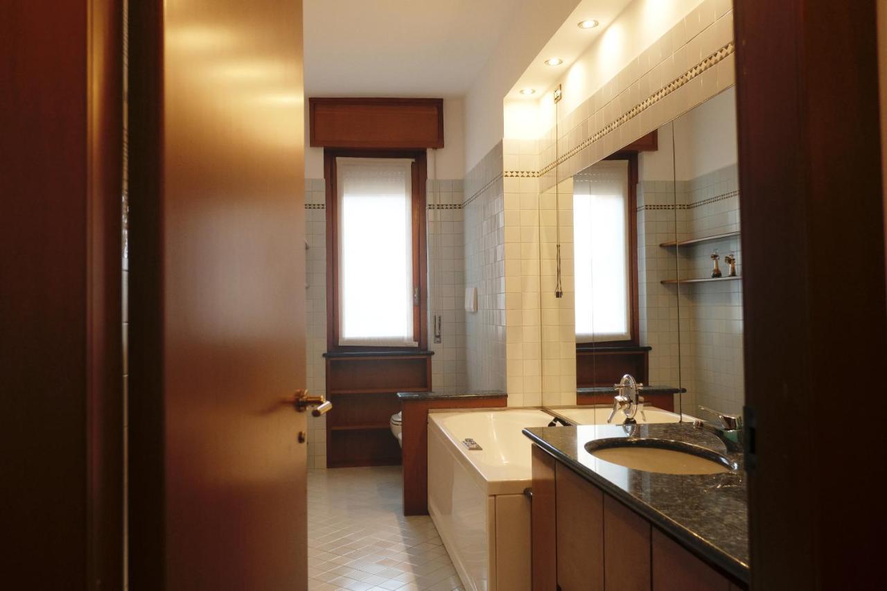 Emeraldway - Bellissimo Appartamento In Zona Sempione-Tre Torri Milan Exterior photo